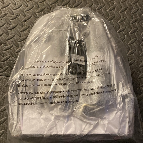 Loungefly Disney Alice In Wonderland Floral All Over Black Mini Backpack - Picture 4 of 4